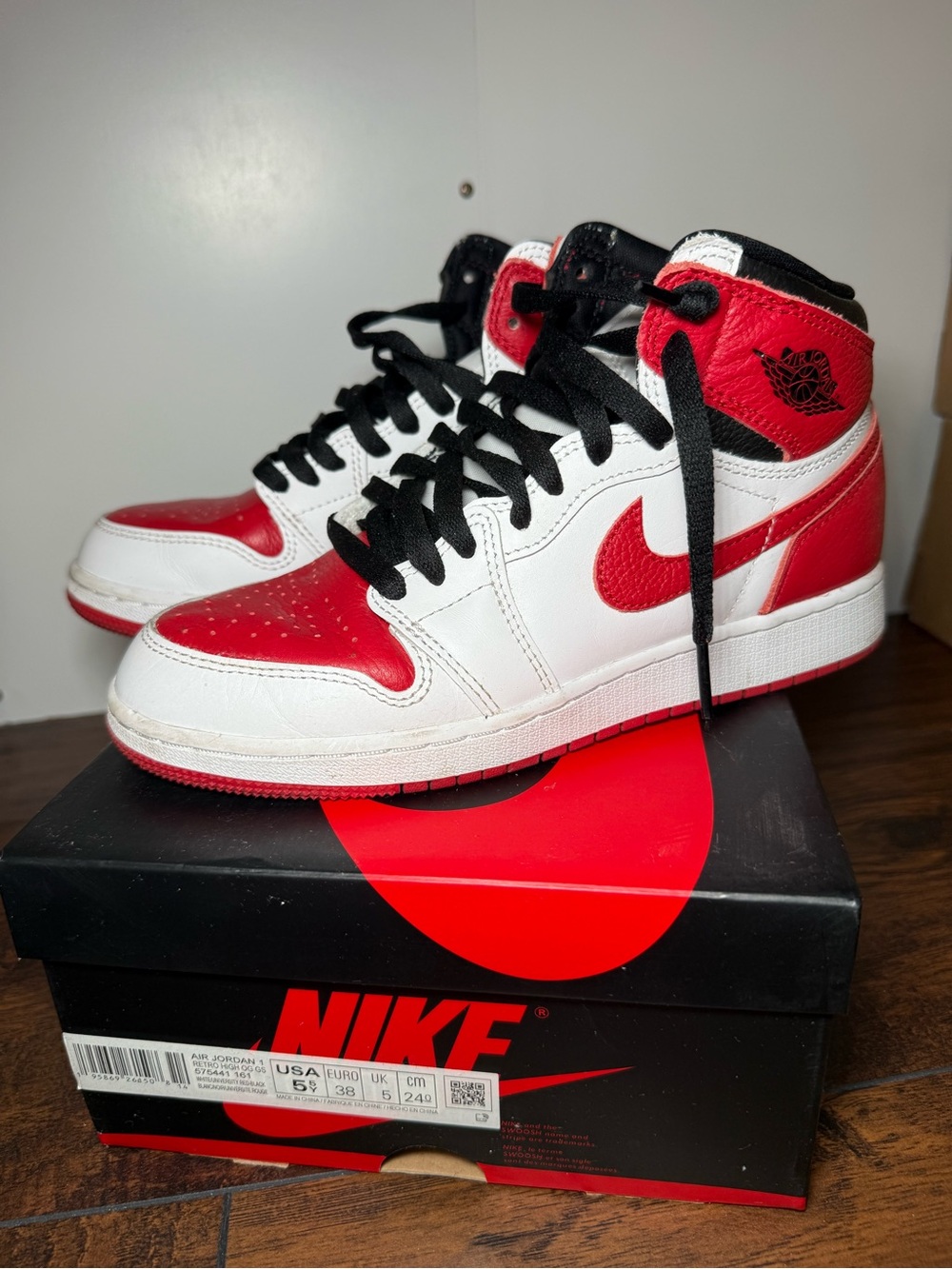 Nike Air Jordan 1 High Top White, Red & Black